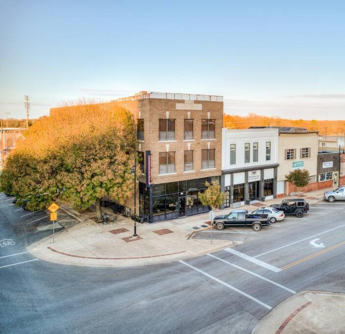 Deluxe Studio In Historic Downtown Building! Bartlesville Luaran gambar